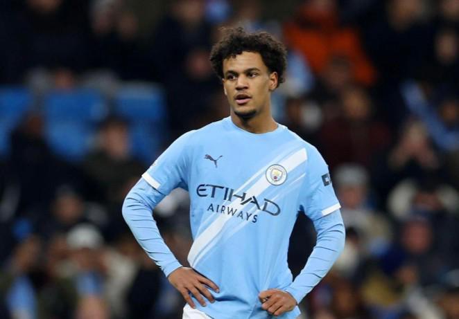 开云体育app-DO：富勒姆对鲍勃的报价被拒绝，目前仍在与曼城谈判